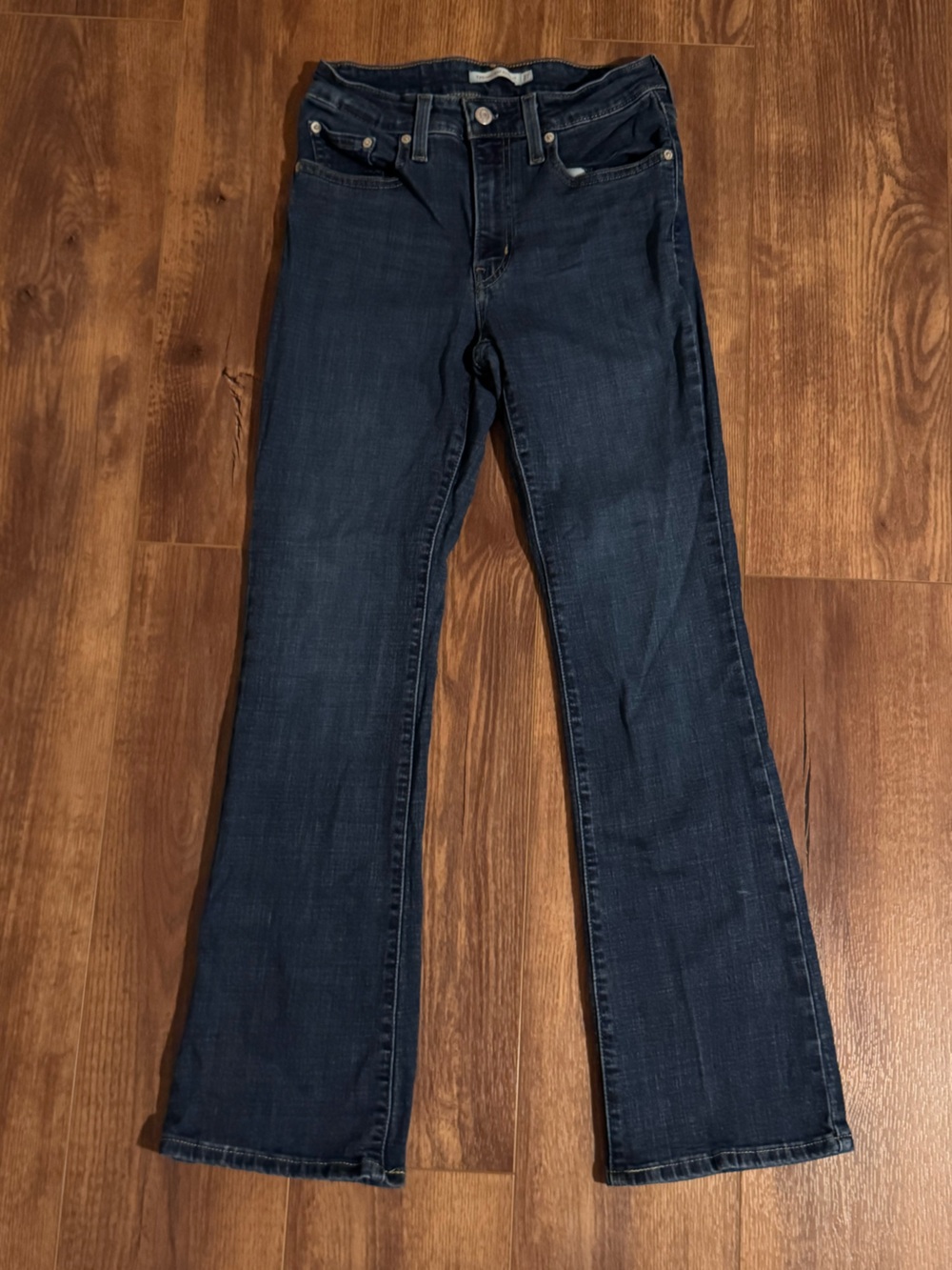 Levi’s 725 High Rise Bootcut Jeans
